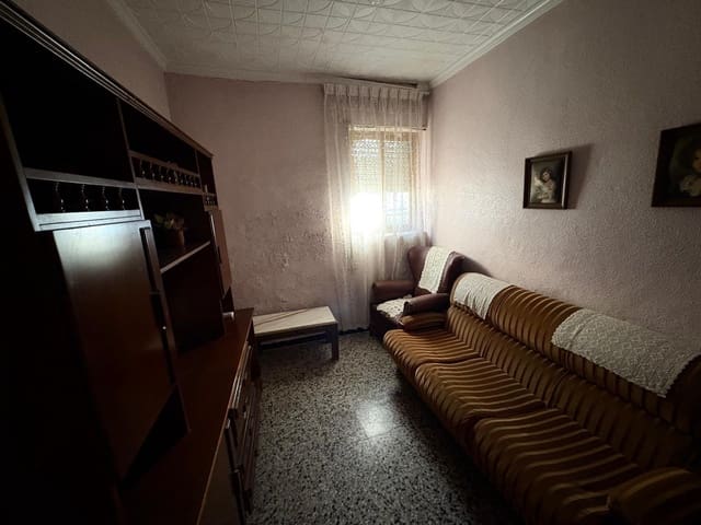 Piso de 3 habitaciones en Almansa en venta - 68.000 € (Ref: 9619242)