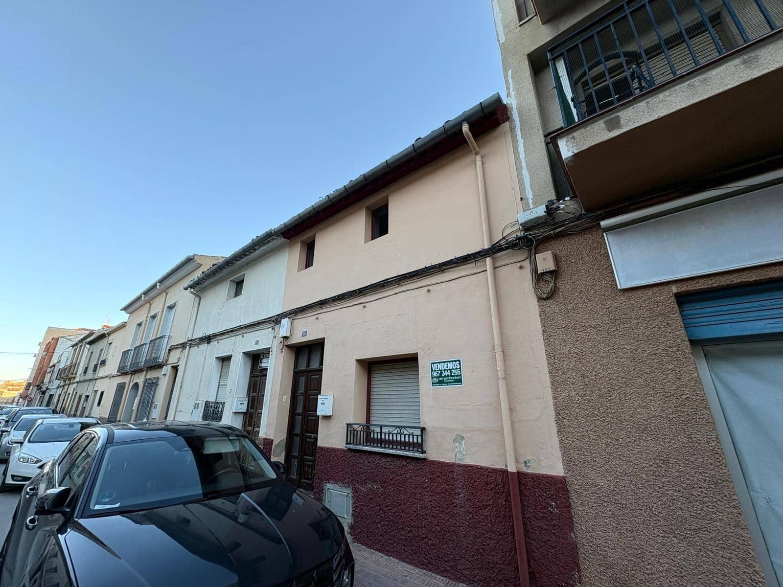 3 bedroom Townhouse for sale in Almansa - € 45,000 (Ref: 9619244)