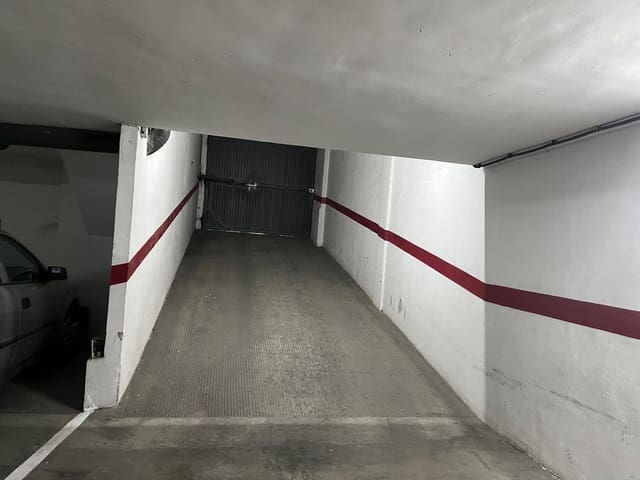 Garaje en Almansa en venta - 10.000 € (Ref: 9629992)