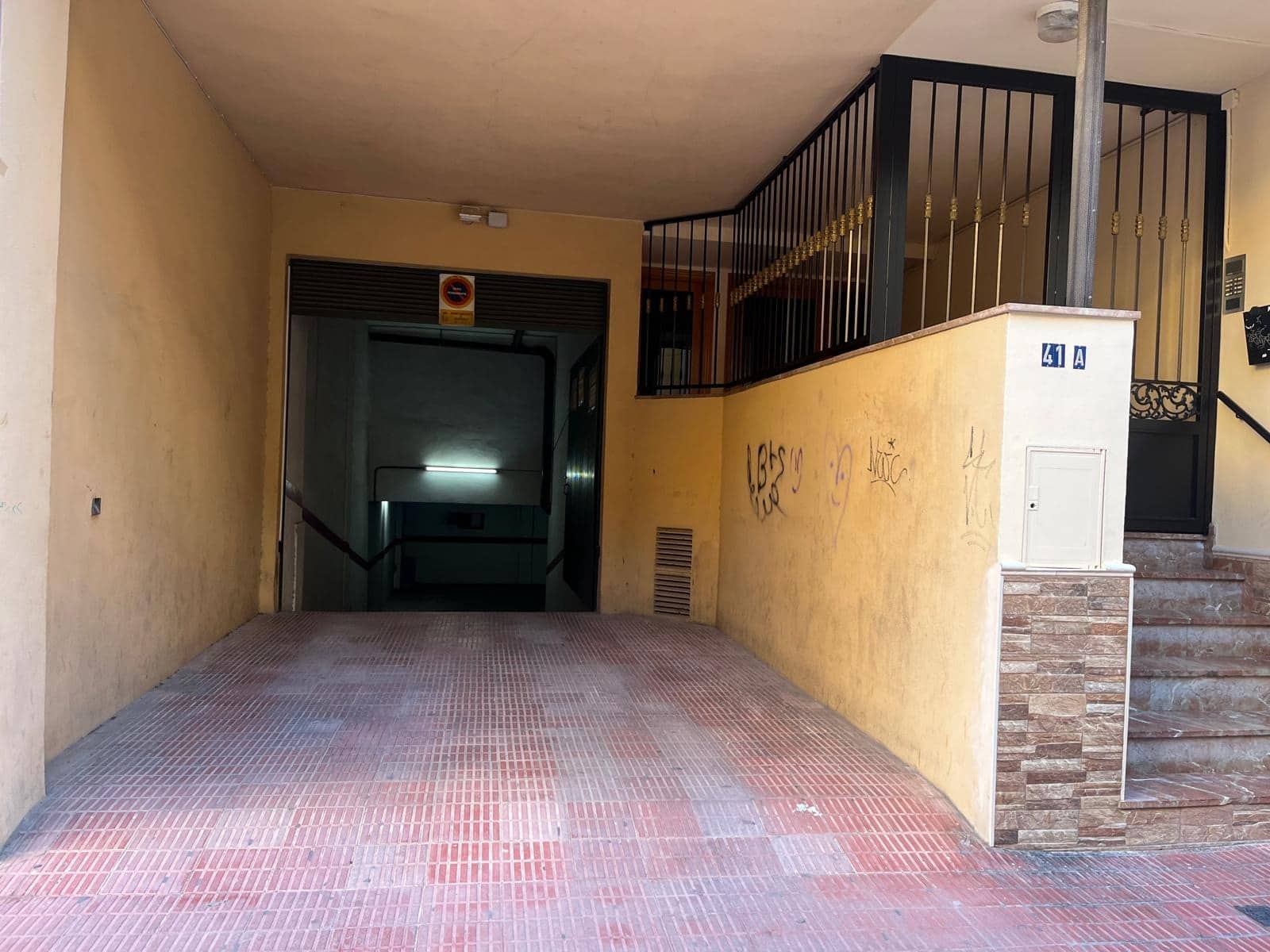 Garaje en Almansa en venta - 10.000 € (Ref: 9629992)