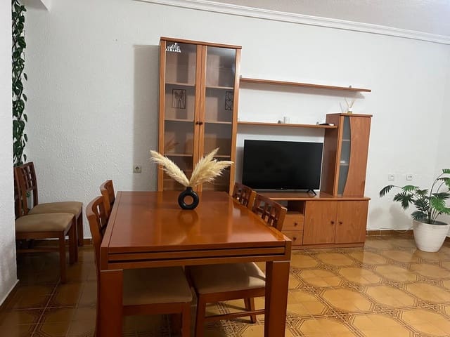 Appartement de 4 chambres à louer à Almansa - 550 € (Ref: 9648139)