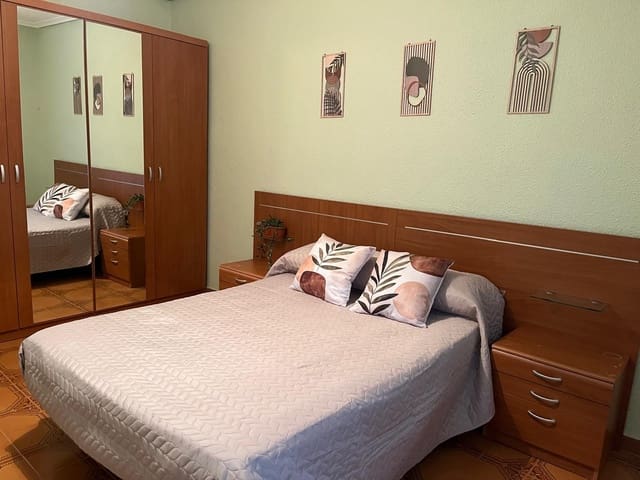 Appartement de 4 chambres à louer à Almansa - 550 € (Ref: 9648139)
