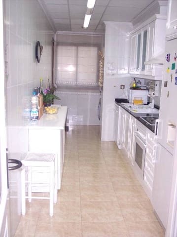 4 chambre Appartement à vendre à Almansa avec garage - 148 000 € (Ref: 9648140)