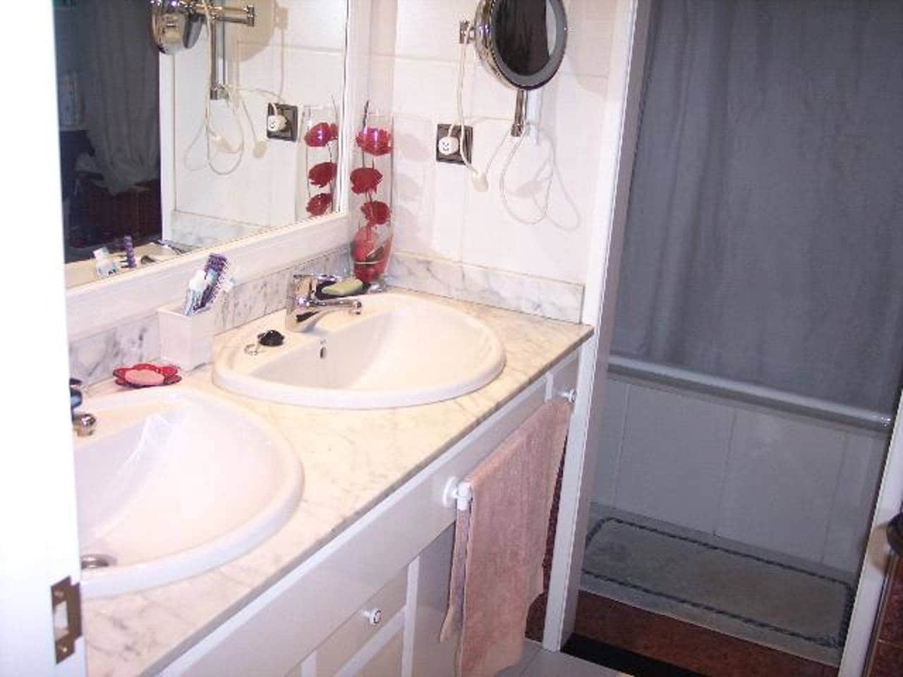 4 chambre Appartement à vendre à Almansa avec garage - 148 000 € (Ref: 9648140)