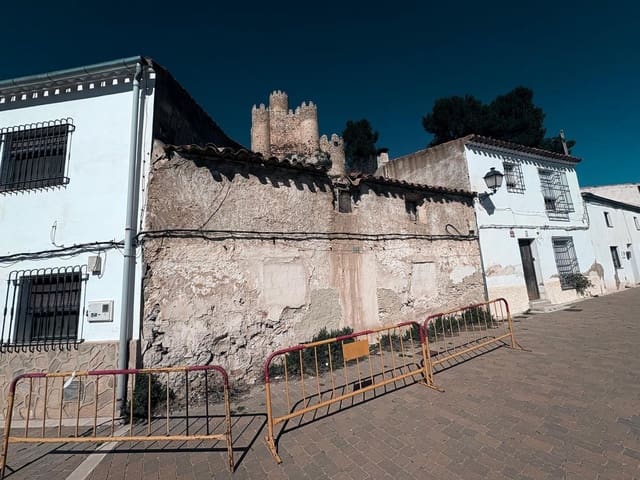 3 bedroom Townhouse for sale in Almansa - € 35,000 (Ref: 9650388)