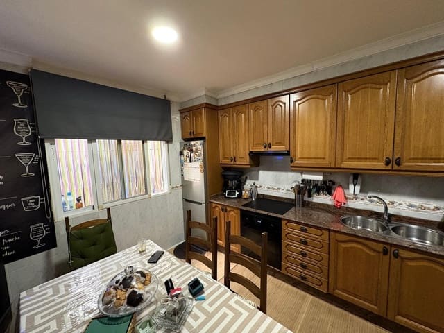 8 soveværelse Byhus til salg i Alpera - € 250.000 (Ref: 9650389)