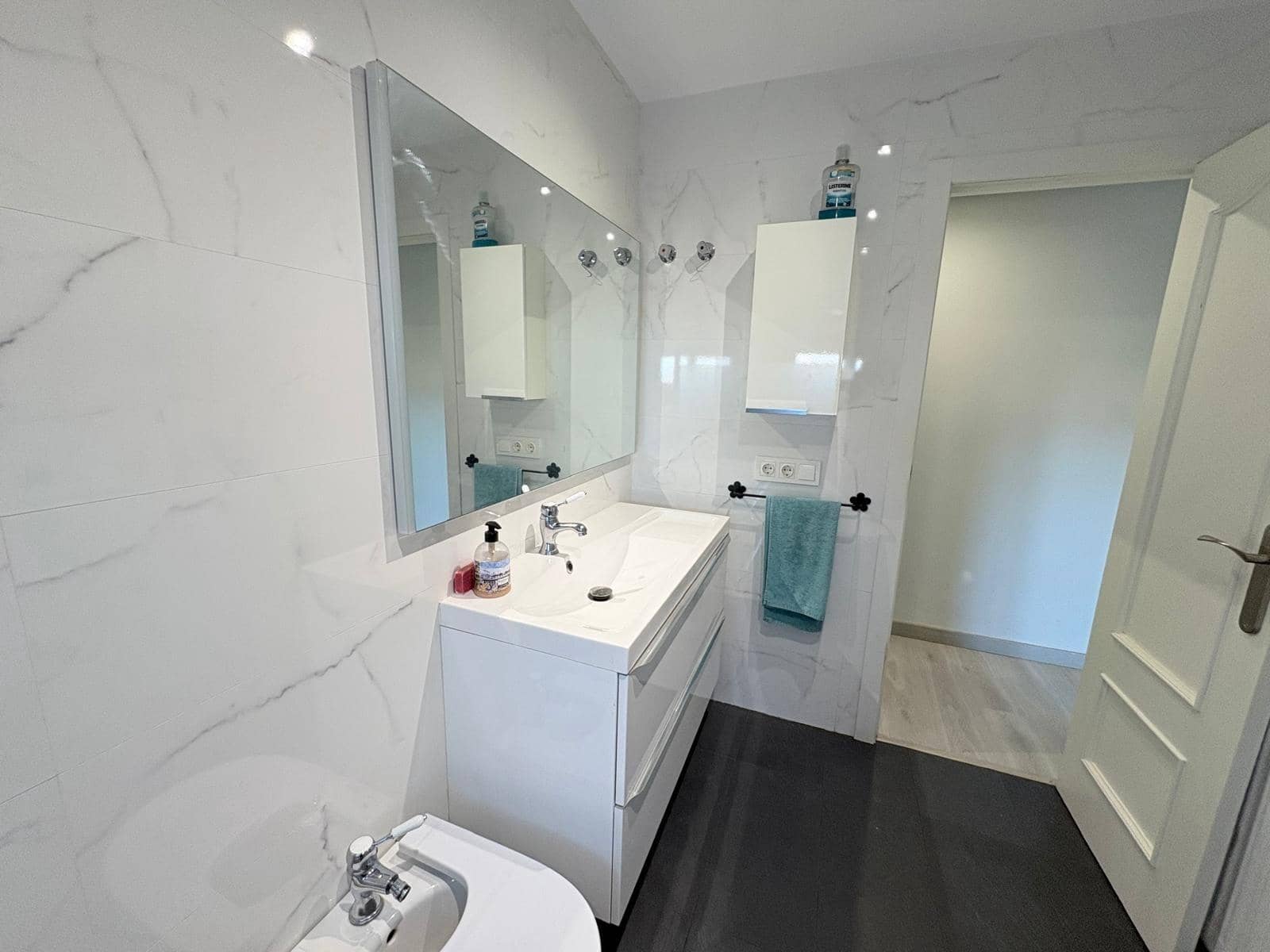 Piso de 3 habitaciones en Almansa en venta con garaje - 160.000 € (Ref: 9652021)