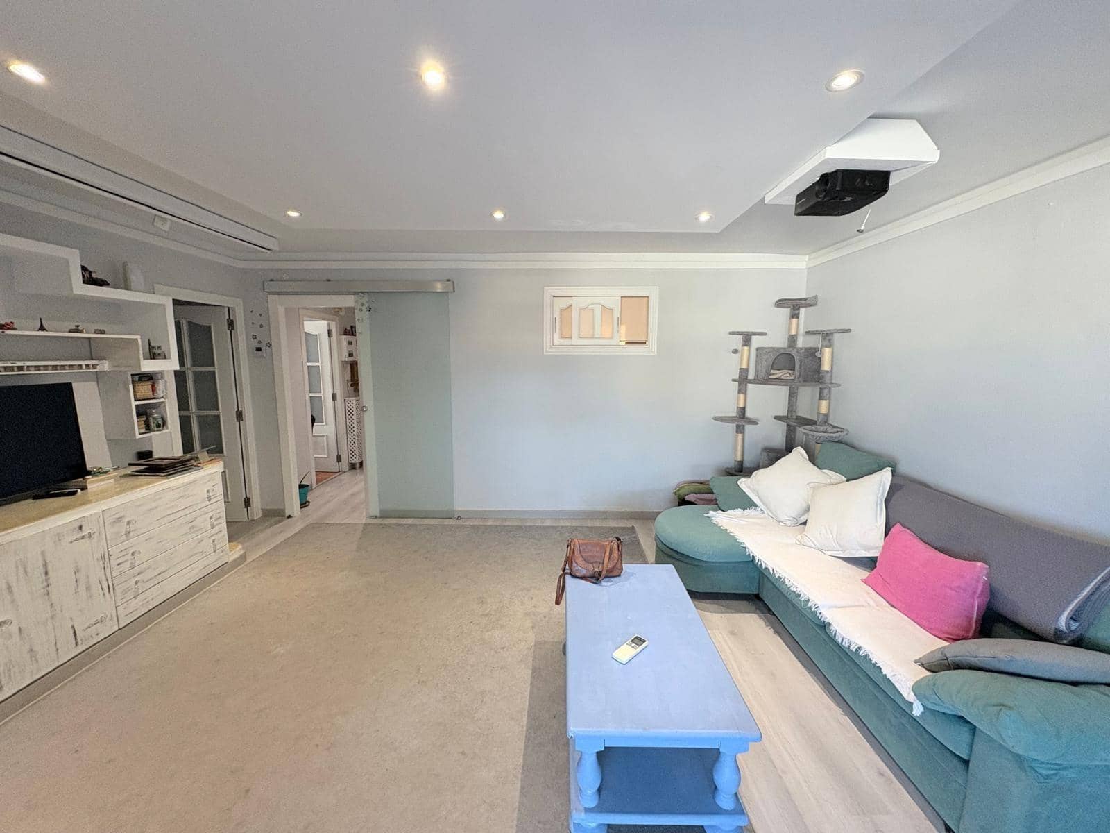 Piso de 3 habitaciones en Almansa en venta con garaje - 160.000 € (Ref: 9652021)