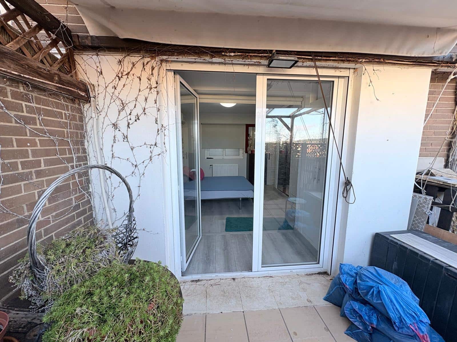 Piso de 3 habitaciones en Almansa en venta con garaje - 160.000 € (Ref: 9652021)