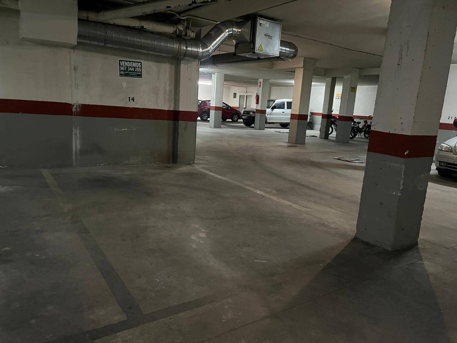 Garaje en Almansa en venta - 6.900 € (Ref: 9674239)