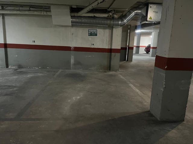 Garaje en Almansa en venta - 6.900 € (Ref: 9674239)