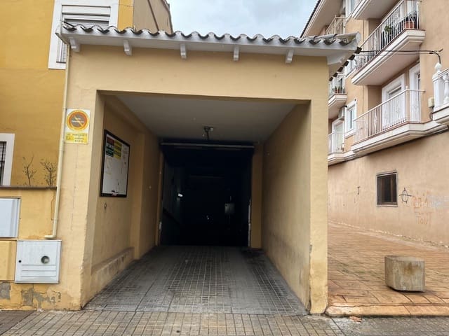 Garaje en Almansa en venta - 6.900 € (Ref: 9674239)