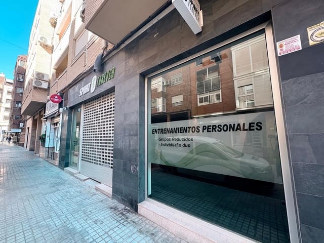Commercieel te huur in Almansa - € 600 (Ref: 9674240)