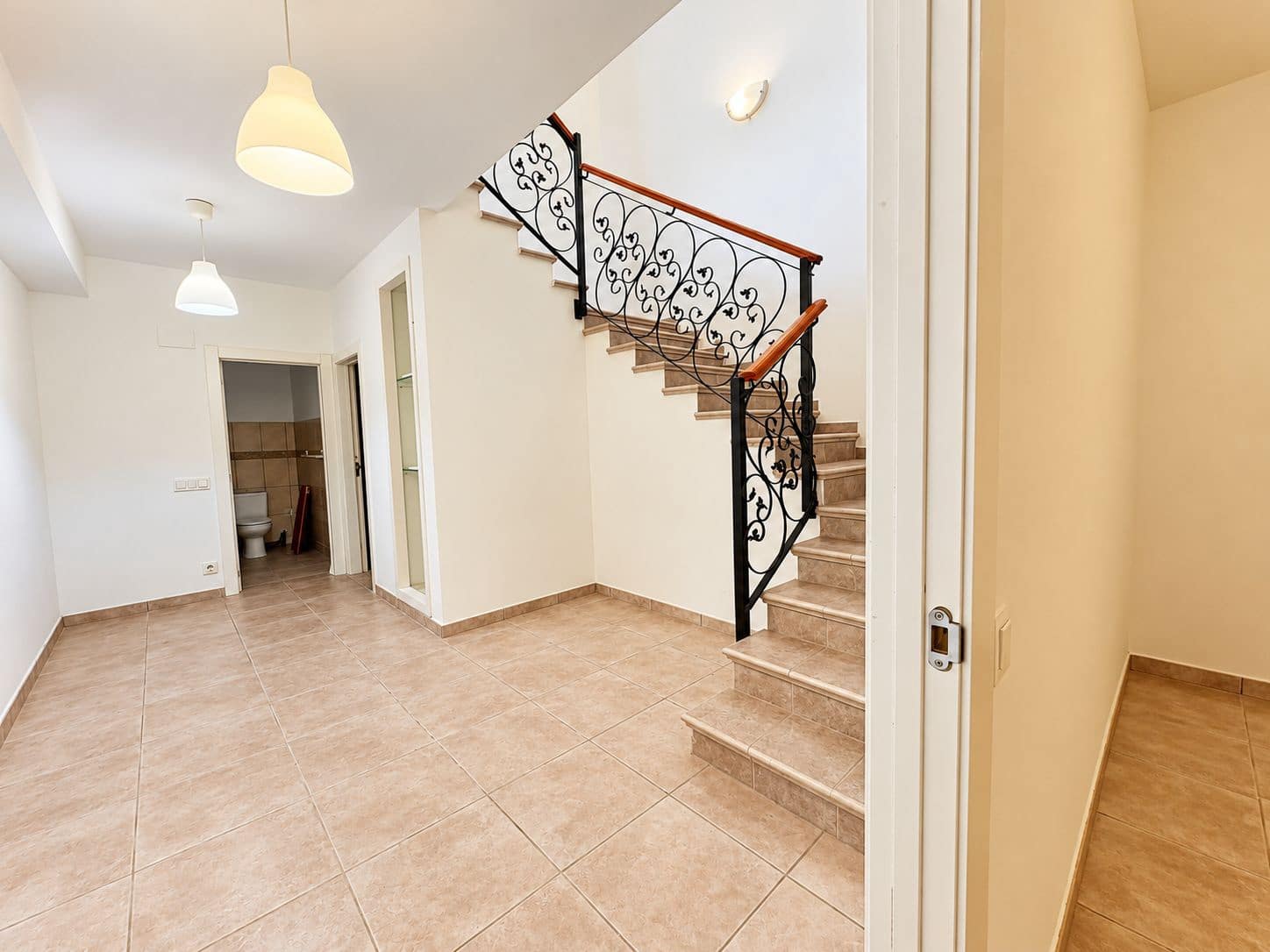 4 sypialnia Willa na sprzedaż w Banos y Mendigo z basenem garażem - 430 000 € (Ref: 10177236)