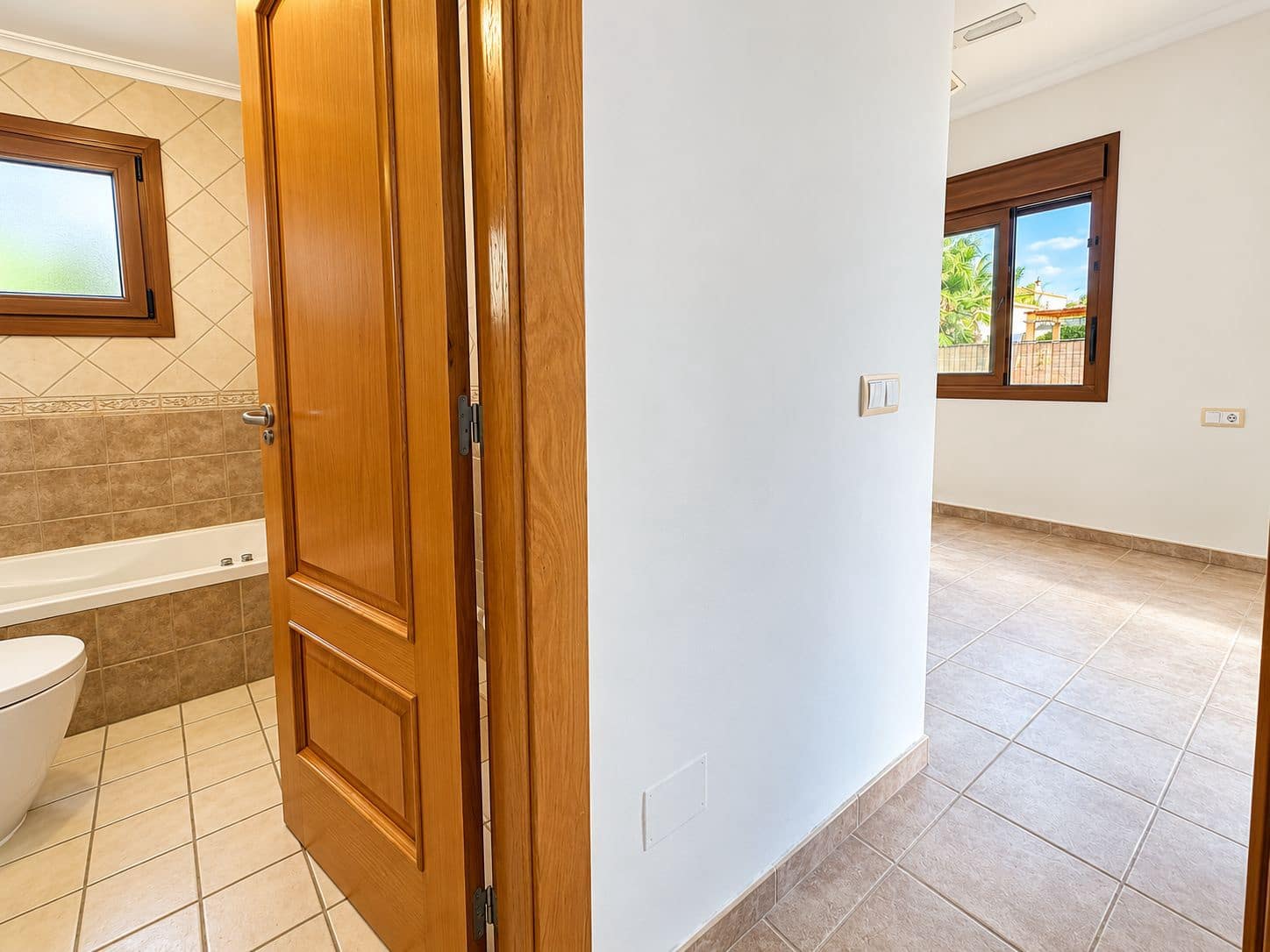 4 sypialnia Willa na sprzedaż w Banos y Mendigo z basenem garażem - 430 000 € (Ref: 10177236)