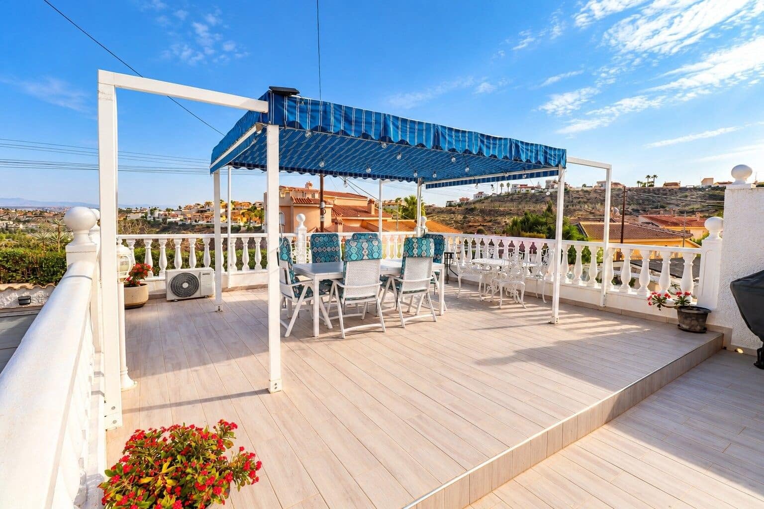 3 Zimmer Villa zu verkaufen in La Marquesa mit Pool Garage - 420.000 € (Ref: 10177237)