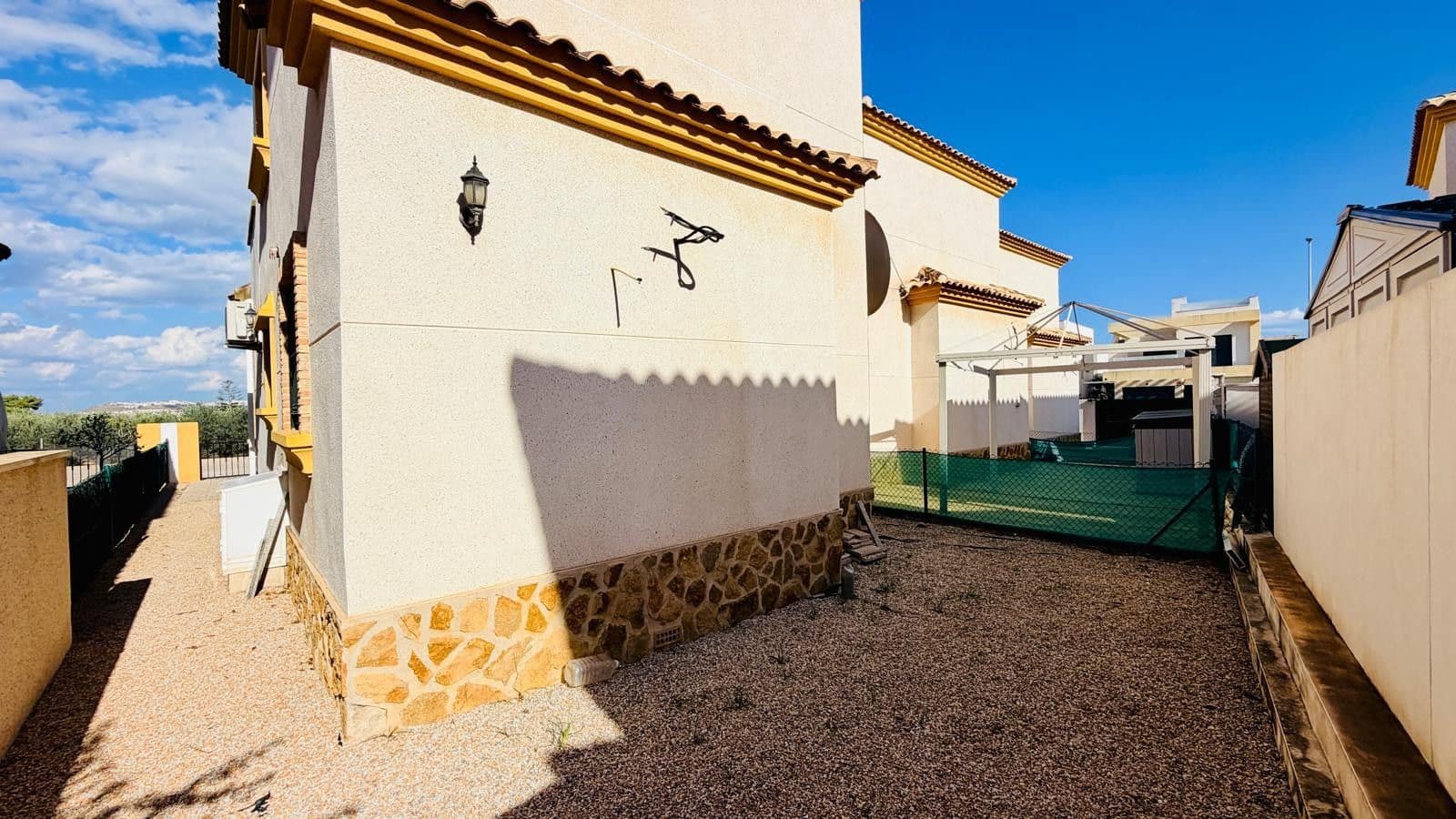 3 soveværelse Villa til salg i Los Montesinos med garage - € 255.000 (Ref: 10177240)