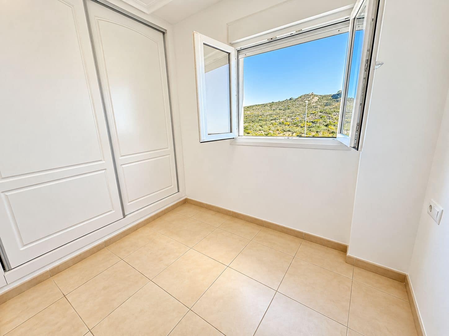 Apartamento de 3 habitaciones en Baños y Mendigo en venta con piscina garaje - 218.500 € (Ref: 10177243)