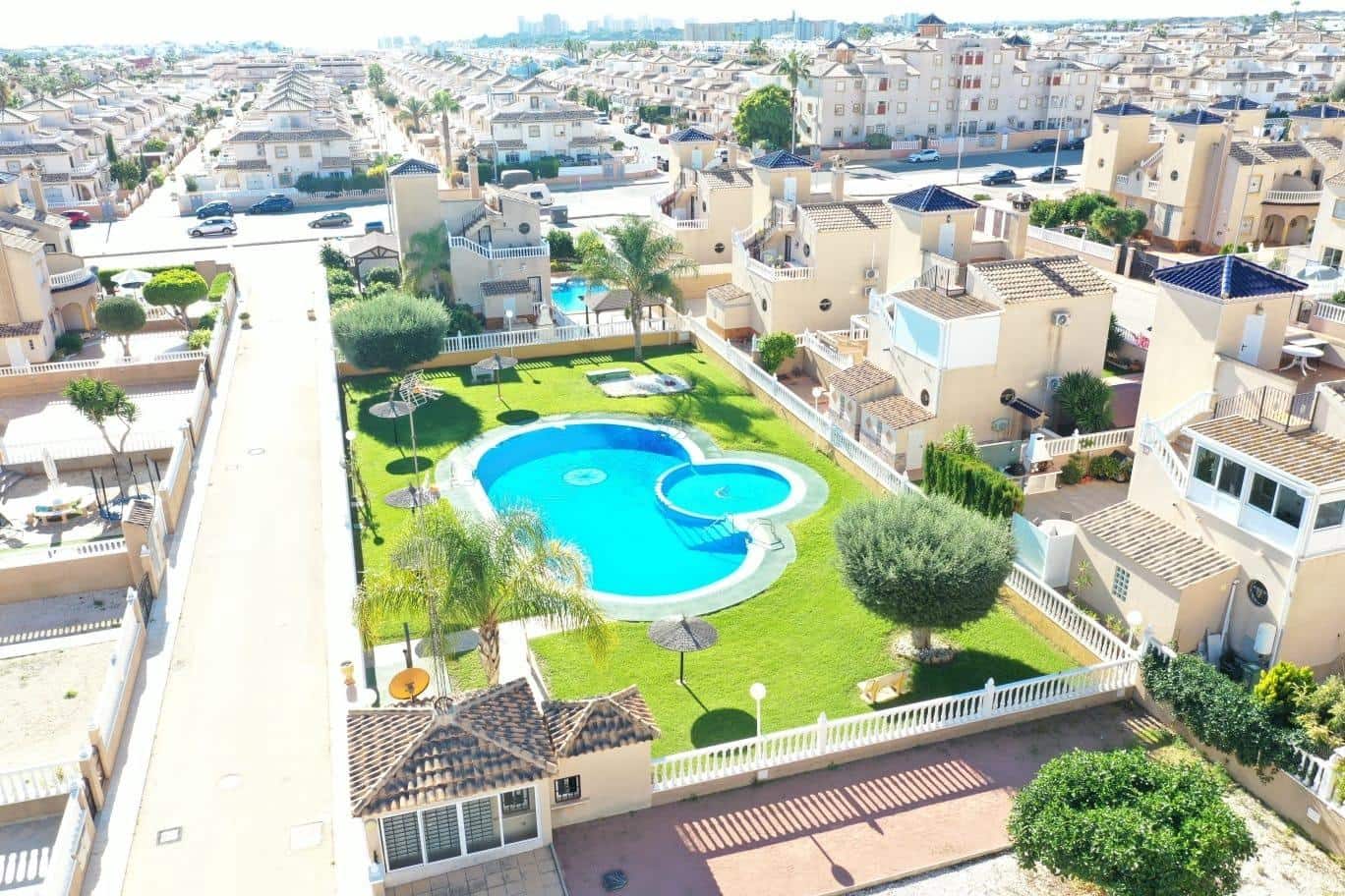 2 soverom Leilighet til salgs i Orihuela Costa med svømmebasseng - € 199 000 (Ref: 9403419)