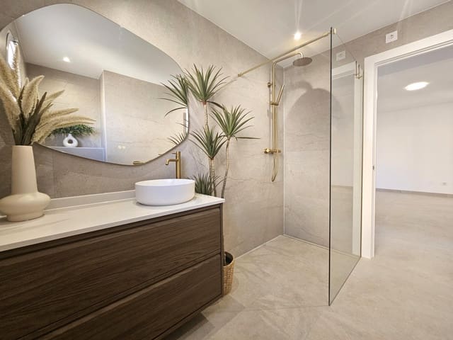 Apartamento de 2 habitaciones en Lomas de Cabo Roig - Los Dolses, Orihuela en venta con piscina - 199.000 € (Ref: 9403419)