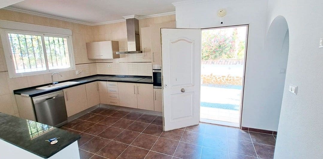 3 soverom Finca/Herregård til salgs i Catral - € 385 000 (Ref: 9415972)