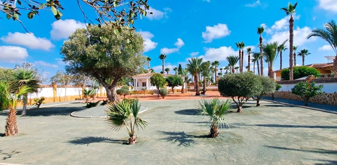 3 soverom Finca/Herregård til salgs i Catral - € 385 000 (Ref: 9415972)