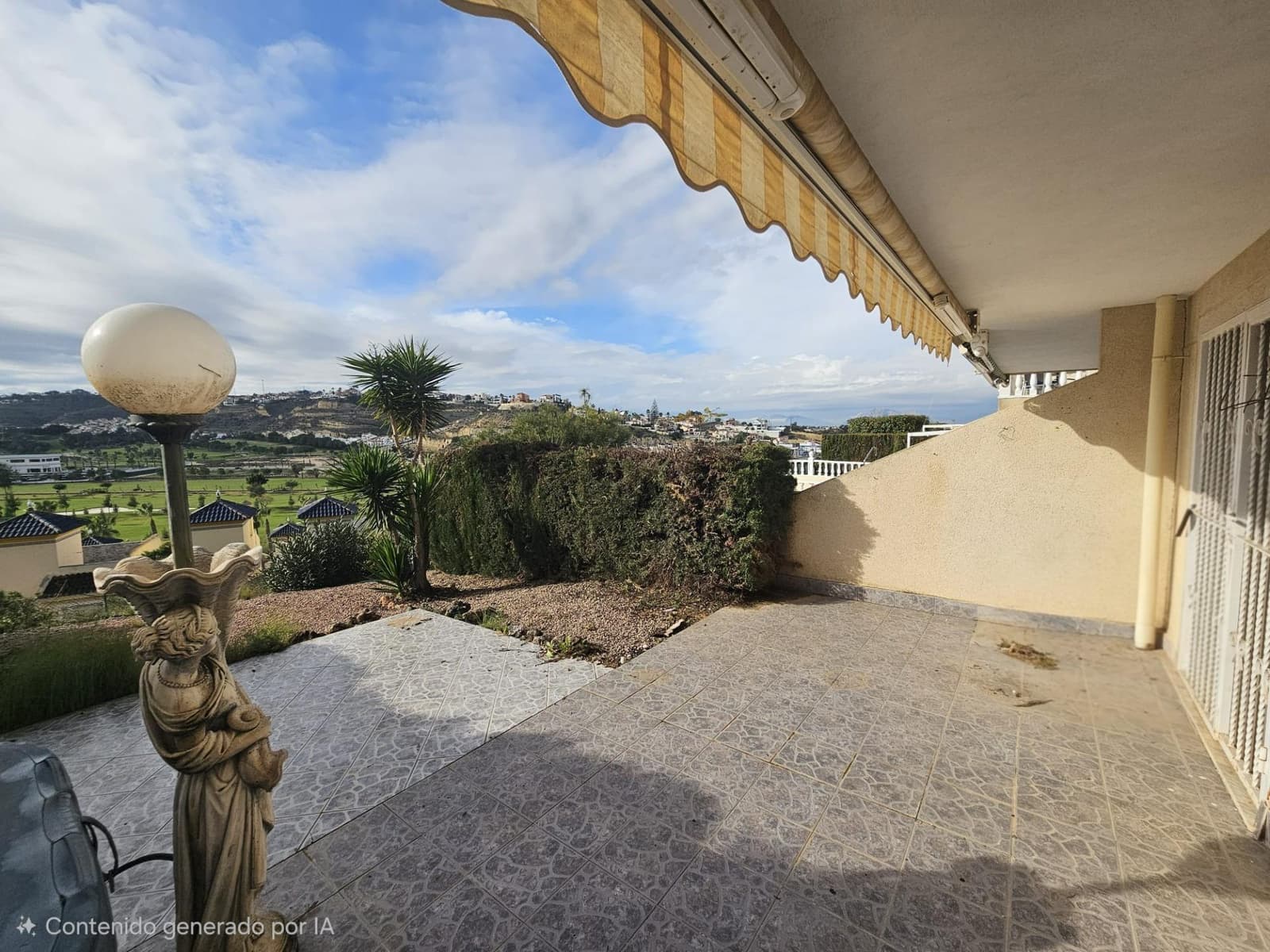 3 quarto Moradia em Banda para arrendar em Dona Pepa - 2 000 € (Ref: 9494669)