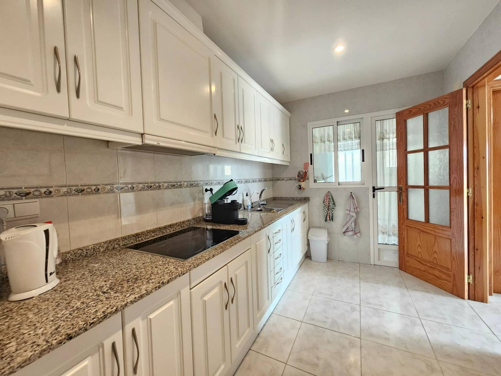 3 bedroom Semi-detached Villa for holiday rental in Dona Pepa - € 1,000 (Ref: 9494669)