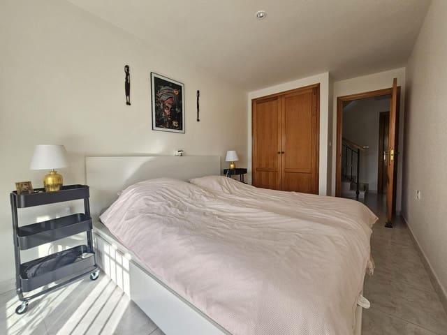 3 bedroom Semi-detached Villa for holiday rental in Doña Pepa, Rojales - € 1,000 (Ref: 9494669)