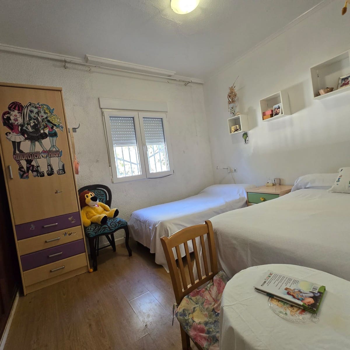 2 soveværelse Finca/Landehus til salg i Torrellano med swimmingpool garage - € 285.000 (Ref: 9449488)