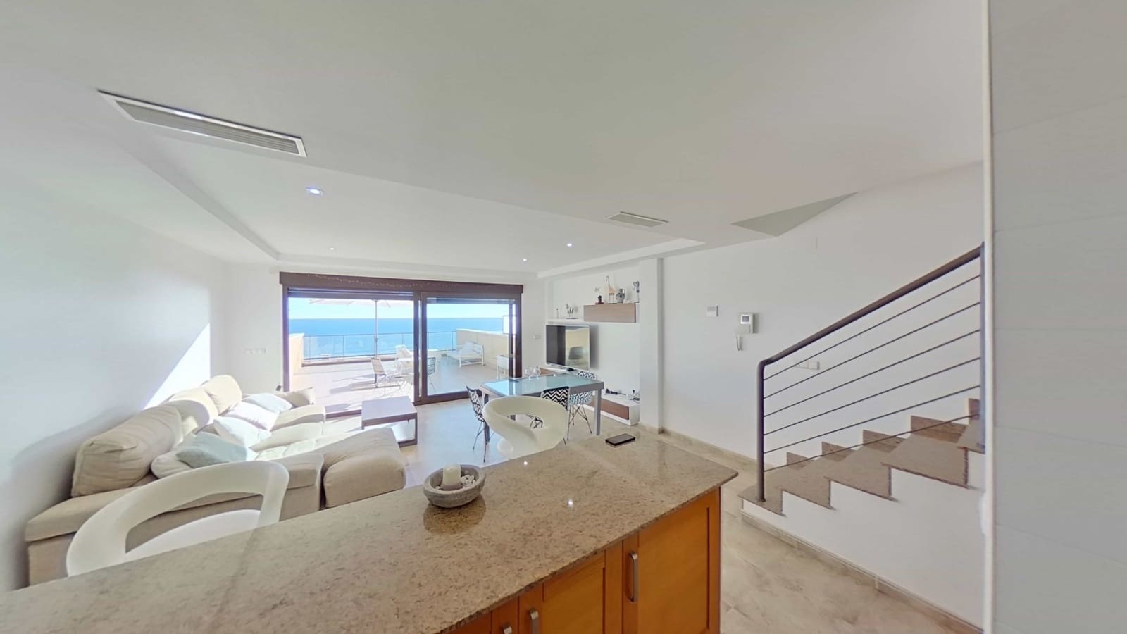 Casa de 3 habitaciones en Arenales del Sol en venta con piscina garaje - 450.000 € (Ref: 9449491)