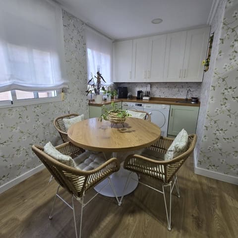 4 makuuhuone Huoneisto myytävänä paikassa Torrellano, Elche / Elx mukana 
autotalli - 360 000 € (Ref: 9449493)