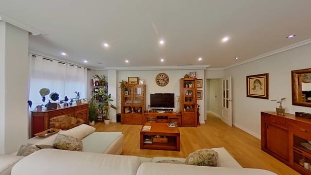 4 makuuhuone Huoneisto myytävänä paikassa Torrellano, Elche / Elx mukana 
autotalli - 360 000 € (Ref: 9449493)