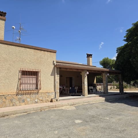 Chalet de 5 habitaciones en Elche / Elx en venta con piscina - 298.000 € (Ref: 9449494)