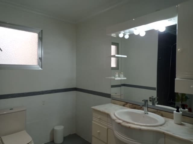 4 bedroom Flat for sale in Elche / Elx - € 149,000 (Ref: 9449498)