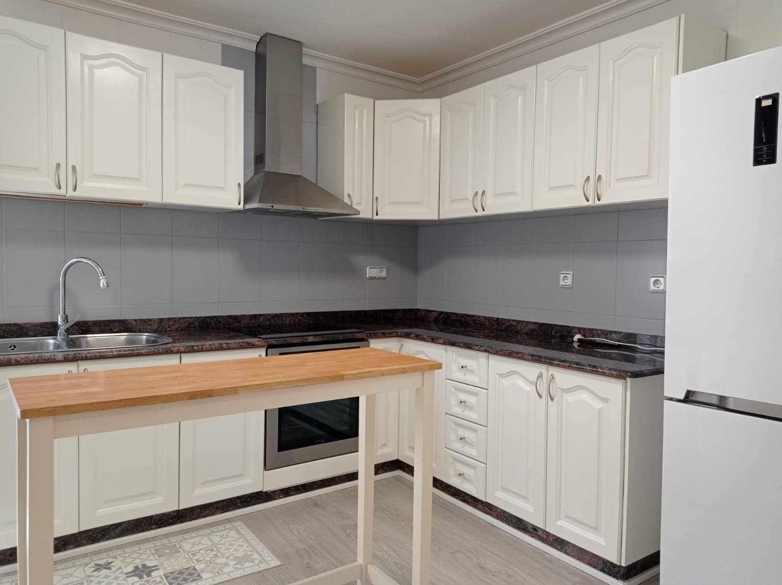 4 bedroom Flat for sale in Elche / Elx - € 149,000 (Ref: 9449498)