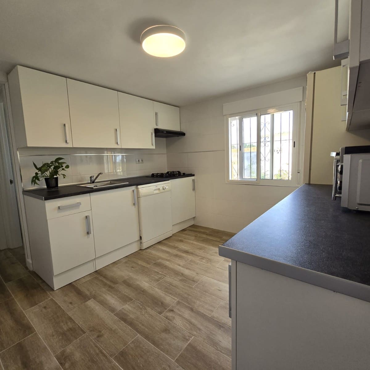 5 bedroom Villa for sale in Rebolledo with pool garage - € 295,000 (Ref: 9449499)