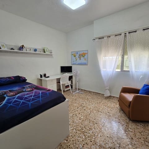 5 bedroom Villa for sale in Rebolledo, Alicante / Alacant city with pool garage - € 295,000 (Ref: 9449499)