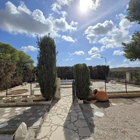 5 bedroom Villa for sale in Rebolledo, Alicante / Alacant city with pool garage - € 295,000 (Ref: 9449499)