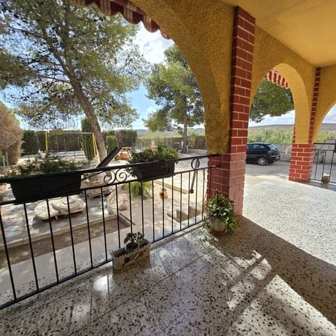 5 bedroom Villa for sale in Rebolledo, Alicante / Alacant city with pool garage - € 295,000 (Ref: 9449499)