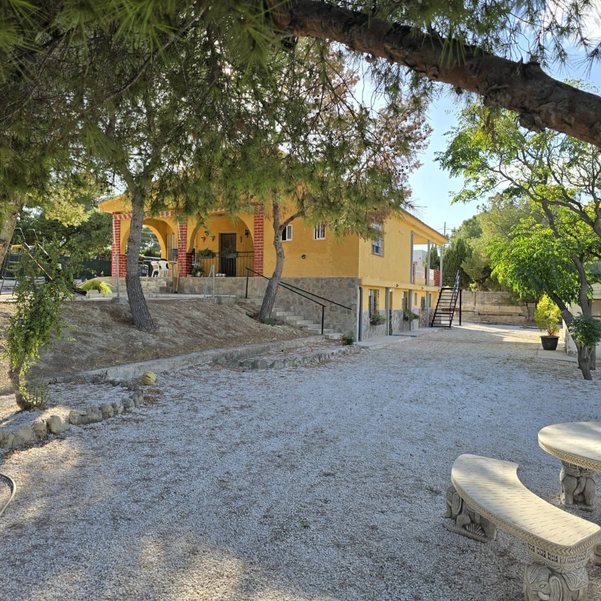 5 bedroom Villa for sale in Rebolledo with pool garage - € 295,000 (Ref: 9449499)