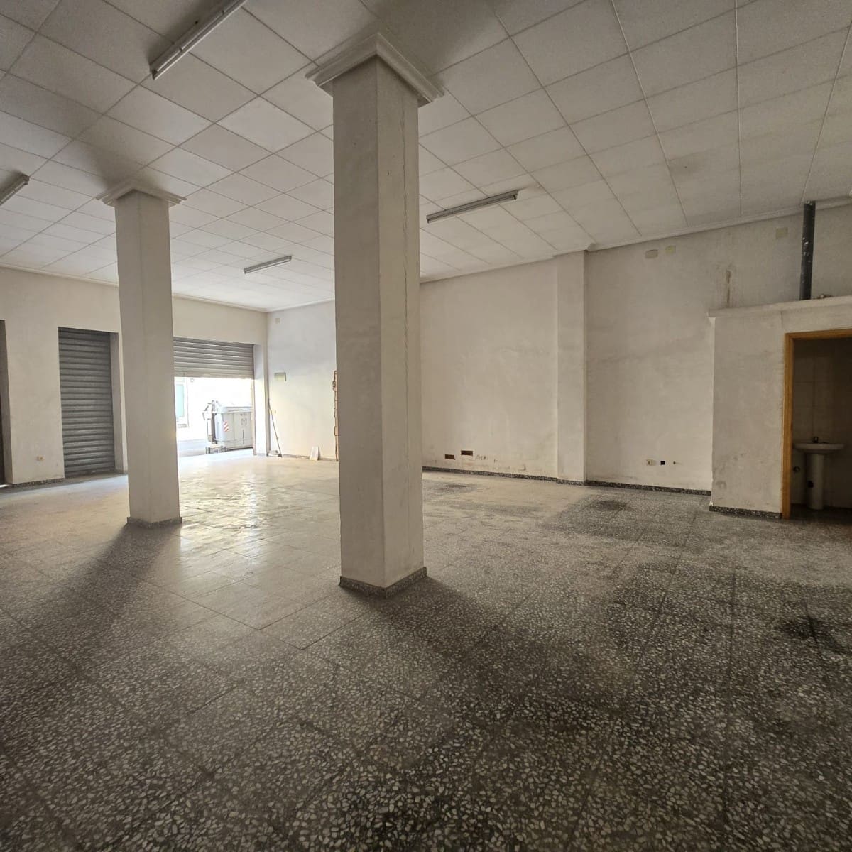 1 sovrum Kommersiell till salu i Torrellano - 80 000 € (Ref: 9449509)