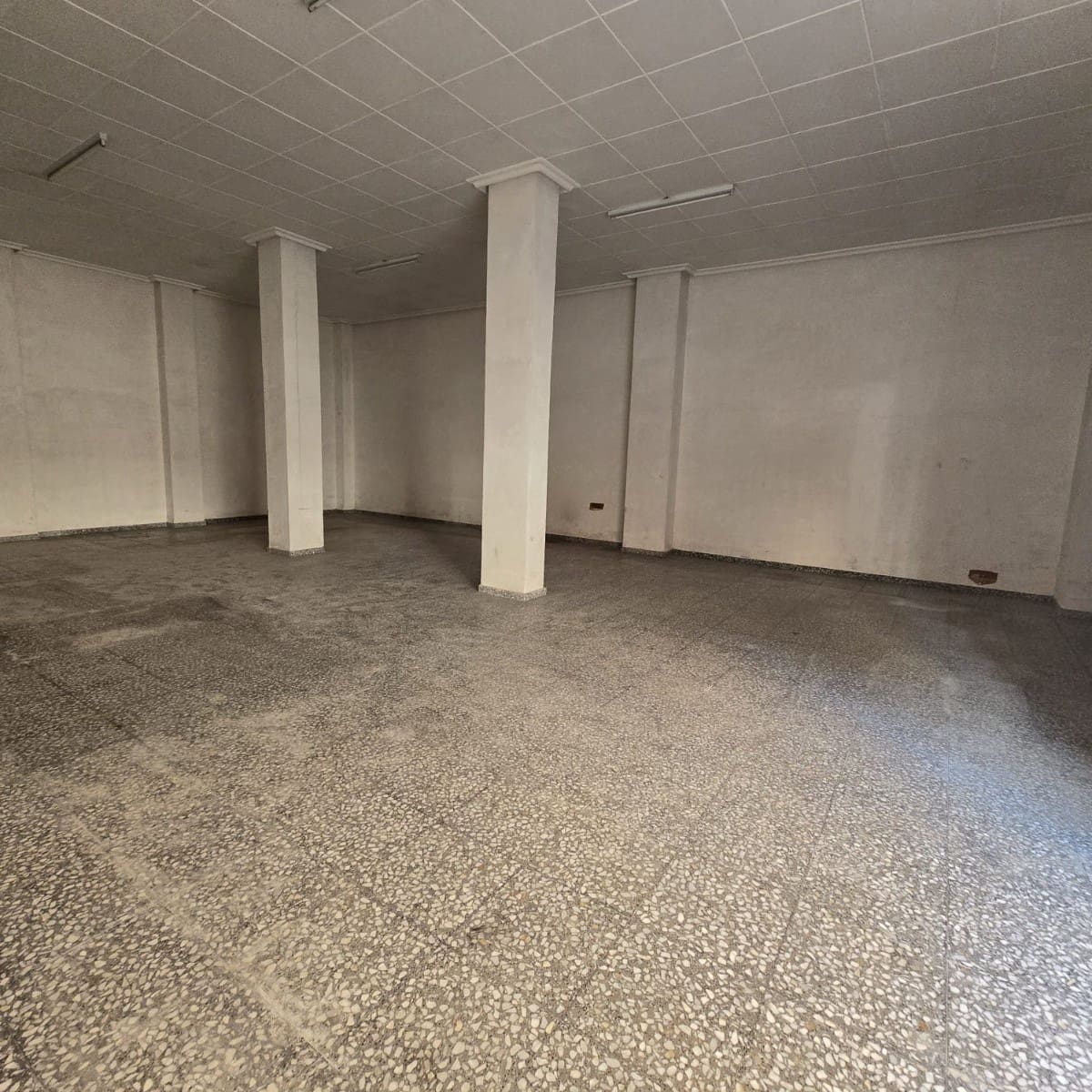 1 sovrum Kommersiell till salu i Torrellano - 80 000 € (Ref: 9449509)