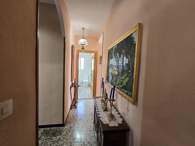 6 bedroom Villa for sale in Rebolledo, Alicante / Alacant city with pool garage - € 320,000 (Ref: 9449512)