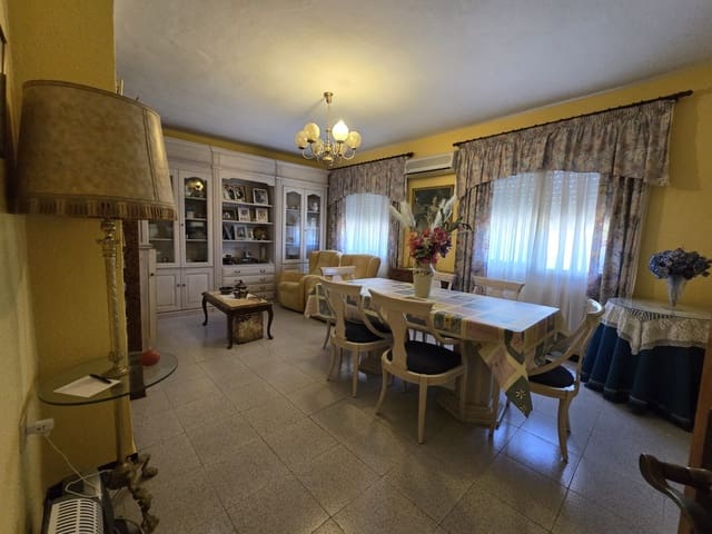 6 bedroom Villa for sale in Rebolledo, Alicante / Alacant city with pool garage - € 320,000 (Ref: 9449512)