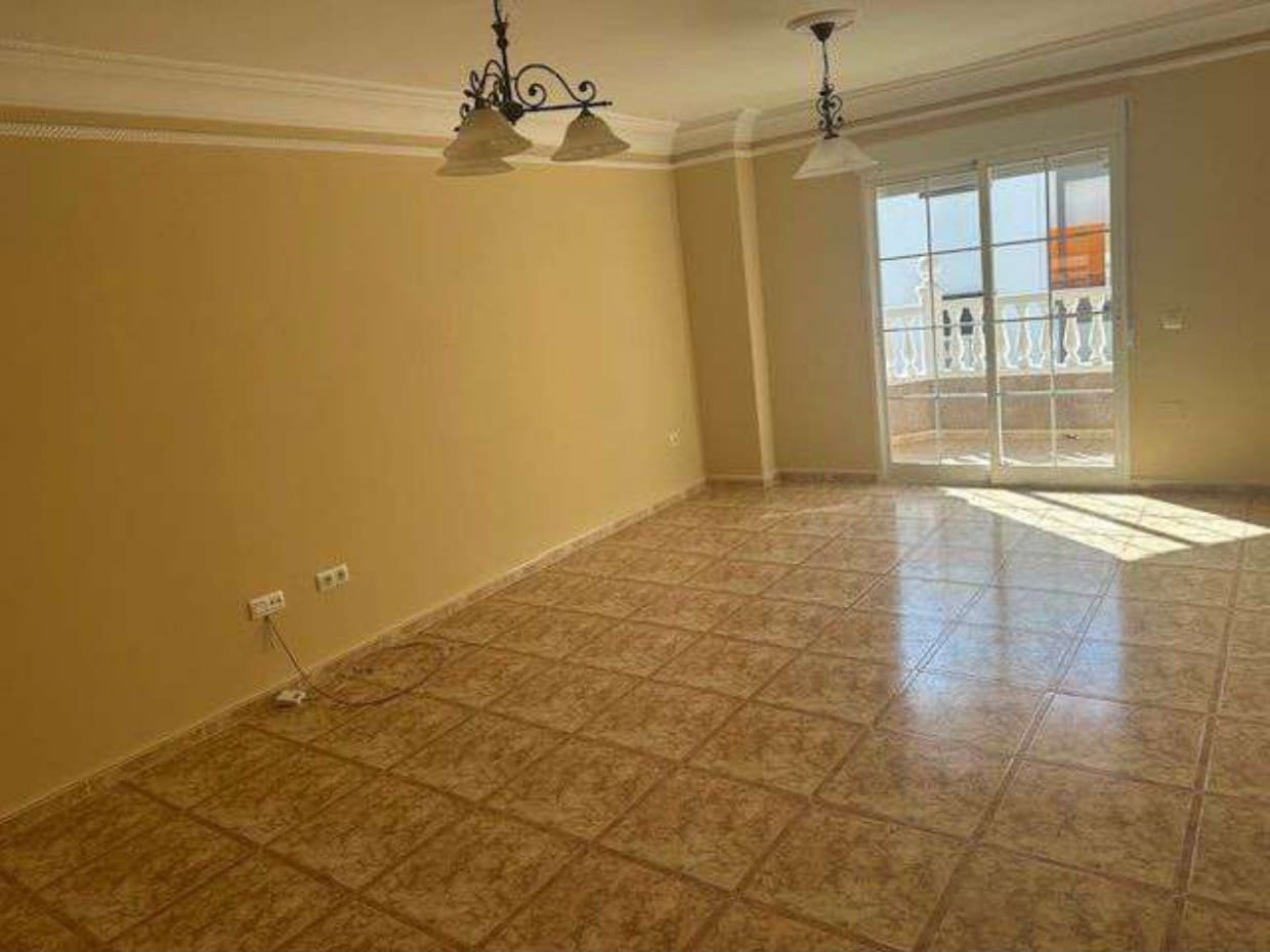 3 bedroom Flat for sale in Torrevieja - € 205,000 (Ref: 9449517)