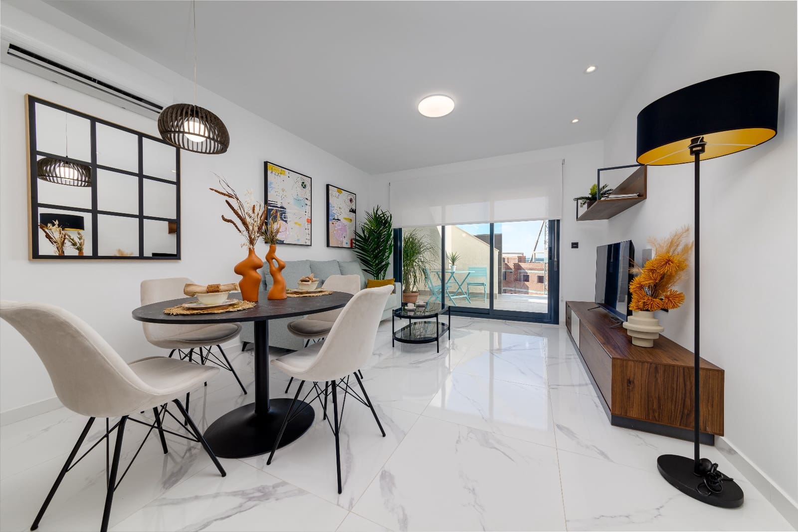 2 bedroom Apartment for sale in Guardamar del Segura with pool - € 219,000 (Ref: 9449519)