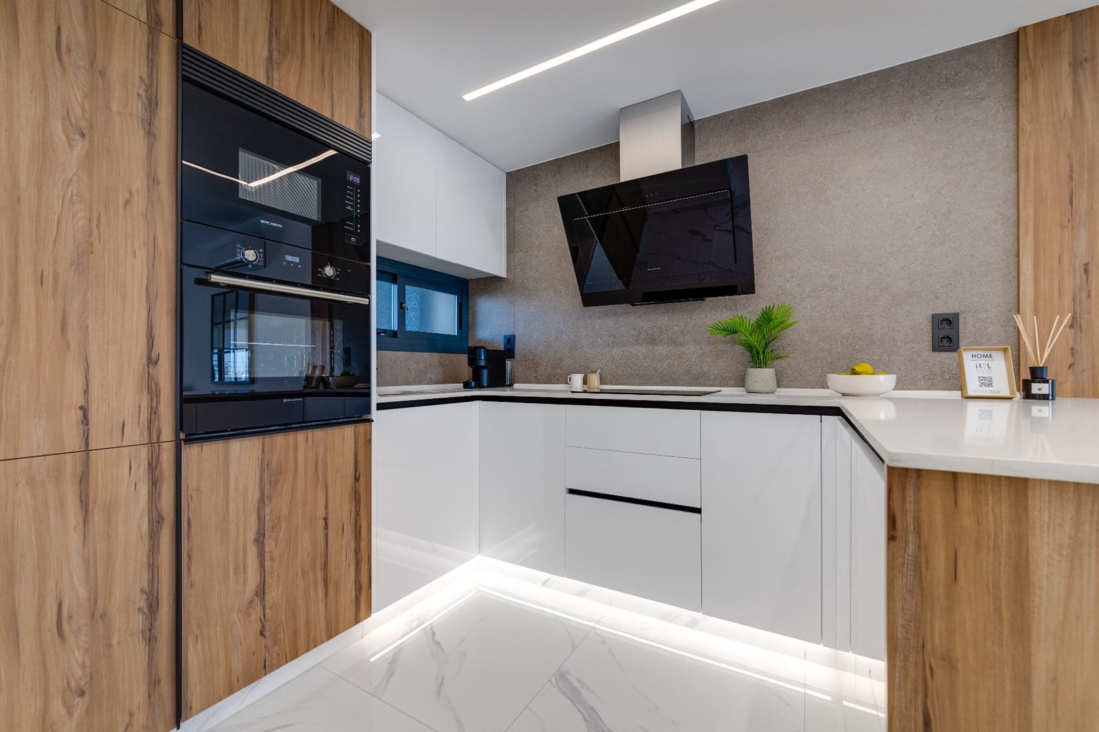 2 bedroom Apartment for sale in Guardamar del Segura with pool - € 219,000 (Ref: 9449519)