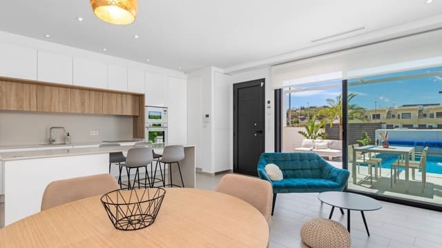 4 makuuhuone Rivitalo myytävänä paikassa Rojales mukana uima-altaan 
autotalli - 384 900 € (Ref: 9449528)