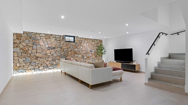 4 makuuhuone Rivitalo myytävänä paikassa Rojales mukana uima-altaan 
autotalli - 384 900 € (Ref: 9449528)